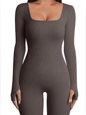 Square-Neck Ribbed Long Sleeve Bodysuit in Taupe